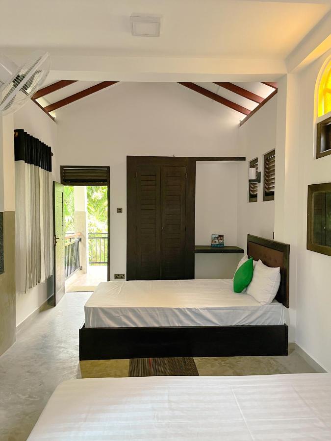 Tropical Vibes - Kathaluwa Apartment Ahangama Bagian luar foto